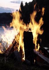 Lakeside Campfire: Quebec