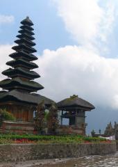 Ulun Danu Temple: Indonesia